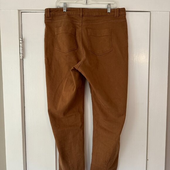Sezane Manu Trousers in Coffee - Picture 2 of 4